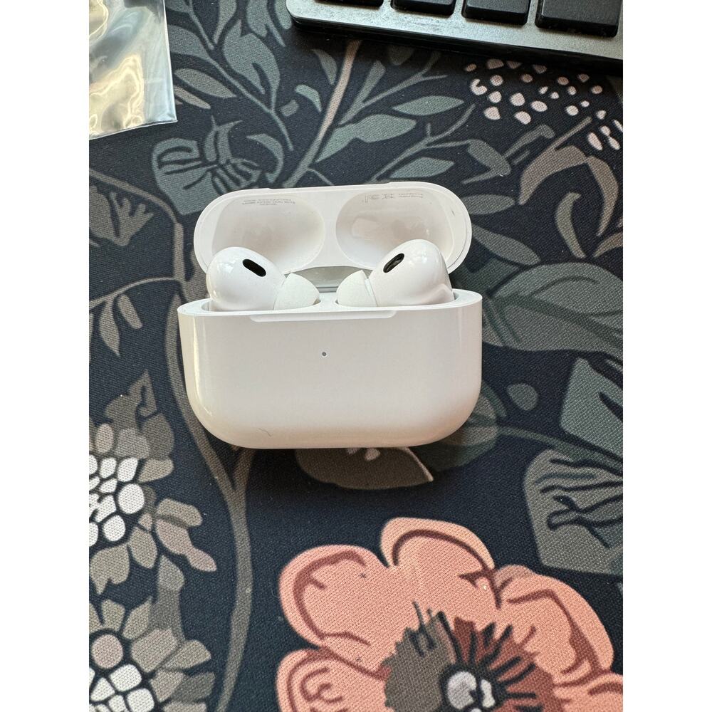 Authentic Apple Air Pods Pro- Used